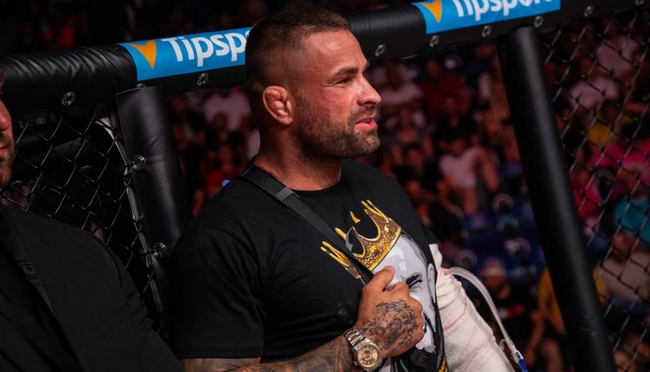 Karlos Vemola v kleci Oktagon MMA