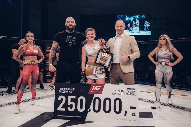 Natalie Trikalova zvitezila na i am fighter 6