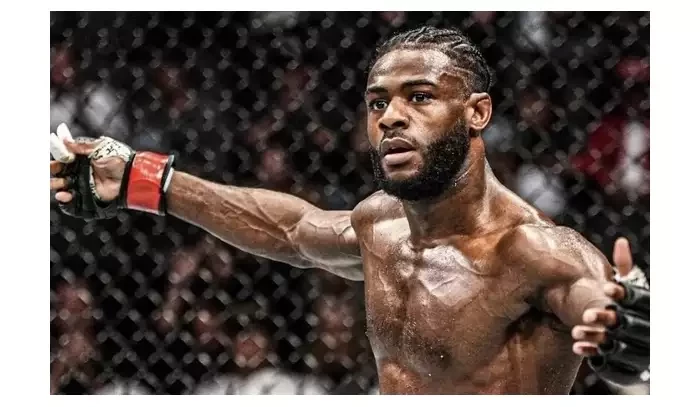 Šampion Sterling radí „skleněnému“ O’Malleymu, jak porazit podvodníka Yana