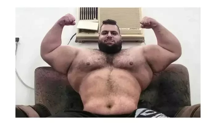 To jsou vyhlídky! Íránský Hulk se plánuje stát boxerským šampionem. Ford prý ještě zapláče