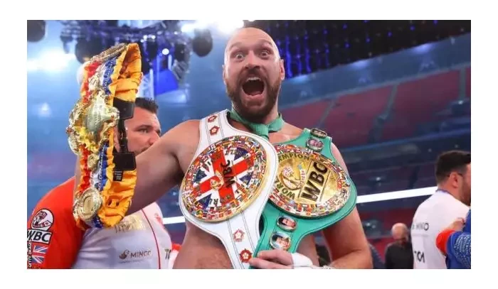 Porovnání platů šampionů. Tyson Fury má za jeden fight až 56x více jak Francis Ngannou v UFC