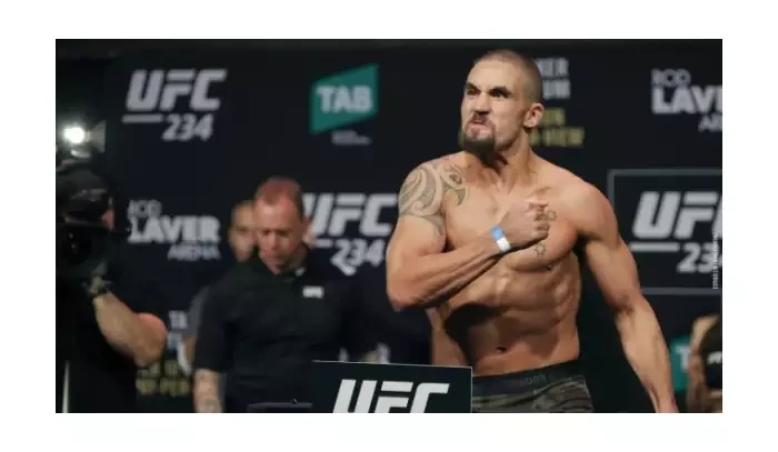 Pořádná štípaná! Robert Whittaker přijal další velkou výzvu