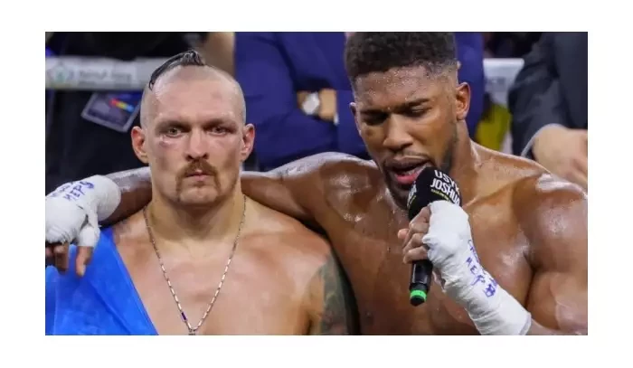 Situace se komplikuje. Usyk je nucen uvolnit jeden pás. Joshua jde na scénu!