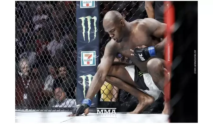 Jones si vybral Miocice, neboť si na něj věří. Bude ale překvapen, tvrdí legenda