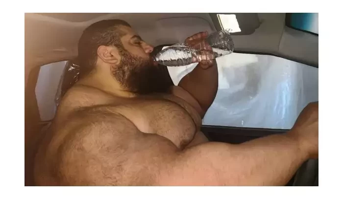Vzdát se? Ale kdeže! Íránský Hulk odhalil „pravý důvod“, proč byl odložen zápas s Fordem