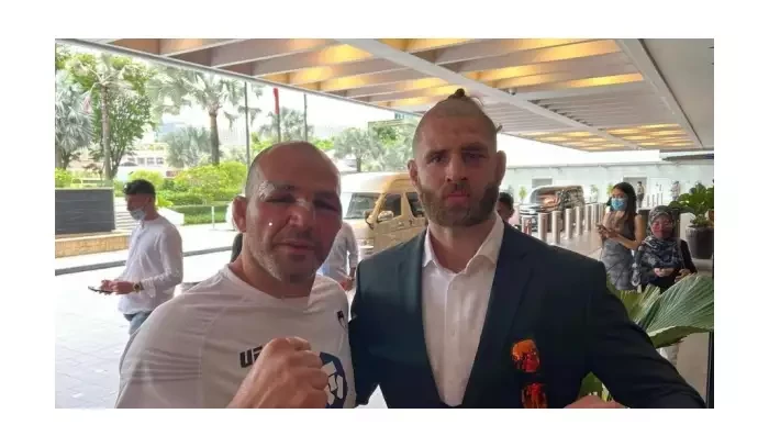 Glover Teixeira a Jiří Procházka reagují na nečekaný vývoj situace v jejich divizi