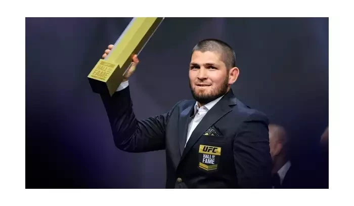 Demetrious Johnson: Kdyby Khabib ještě chvíli pokračoval, prohrál by. Ale gratuluji mu