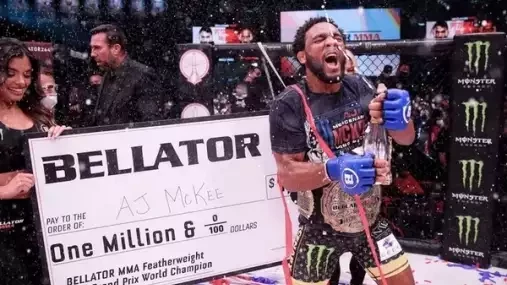 „Nejlepší bojovník“ Bellatoru vysvětluje přesun do lehké váhy. Může za to srab Freire