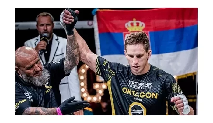 Kertézse mi je upřímně líto, absolutně nechápu verdikt rozhodčích, diví se šampion Kozma
