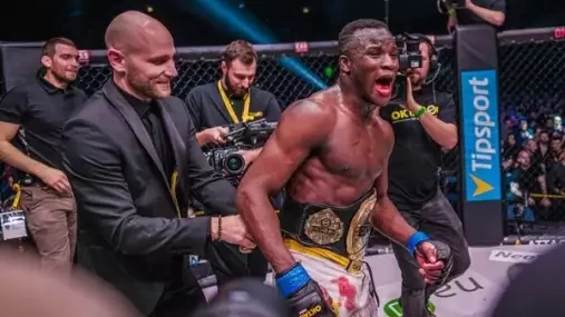 VIDEO: Losene Keita totálně sestřelil Buchingera a stal se novým šampionem Oktagonu