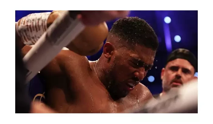 Anthony Joshua uvedl pravý důvod, proč vyhodil celý svůj trenérský tým