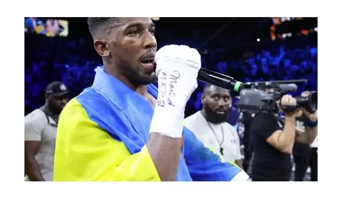 Joshua na kolenou! Usyk si na něho znovu našel recept. A příště? Fury, nebo nic!