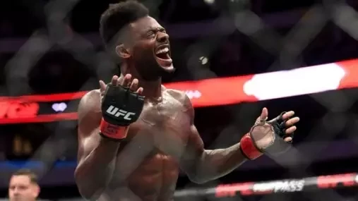 Změna plánu! Aljamain Sterling se zranil, UFC proto vhodí do hry pás pro dočasného šampiona