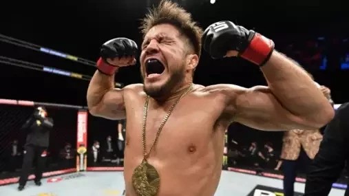 Dillashaw je podvodník a nezaslouží si bojovat o titul, trvá na svém Cejudo. Opřel se i do Sterlinga