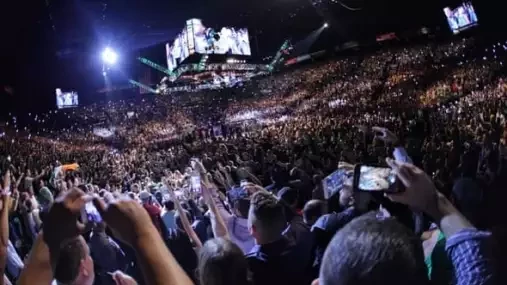UFC bojovník vsadil celou výplatu na svou výhru. Teď je bez peněz a brzo možná i bez smlouvy