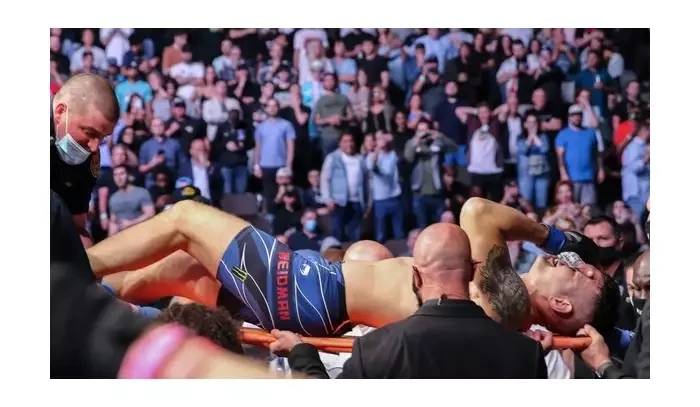 Doteď jsem nepochopil, co se vlastně se stalo, běduje Weidman. Na konec kariéry však ještě nemyslí