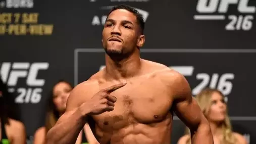 Jsem nejlepším bojovníkem do 75 kg, chlubí se Lee a čeká na vyzývatele, co se „nebudou bát“