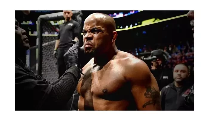 Daniel Cormier poukázal na to, v jaké zásadní věci se musí Cody Garbrandt zlepšit