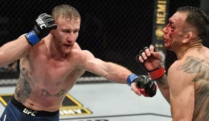 Eddie Alvarez predikuje výsledek bitvy Chandler vs. Gaethje. Tuší jen jeden možný průběh