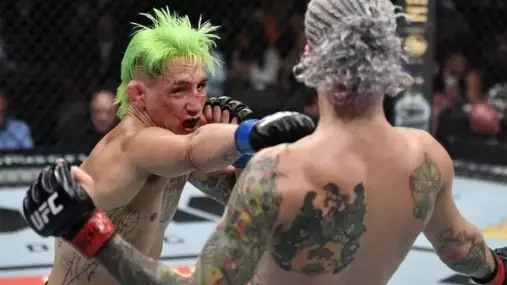 Chci ukázat, že jsem víc než jen boxovací pytel, avizuje bojovník, jenž při debutu v UFC dostal životní nakládačku