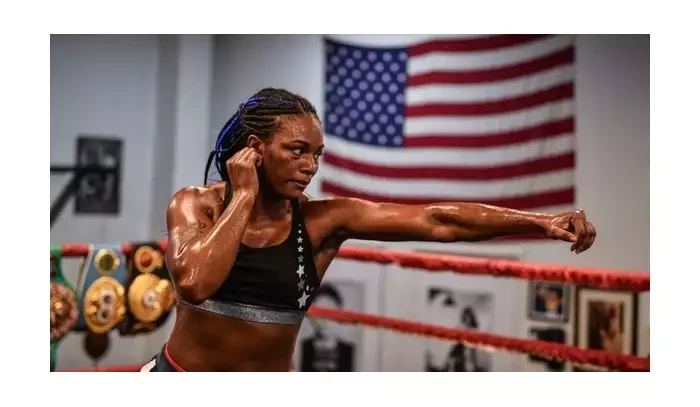 Prohrála jsem těsně na body, rozhodně mi nikdo nenakopal zadek, brání se Claressa Shields