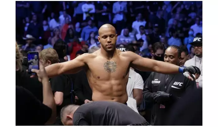 Nejlepší těžká váha současnosti? Ngannou ani Jones nebudou stačit na tohoto borce, myslí si Smith