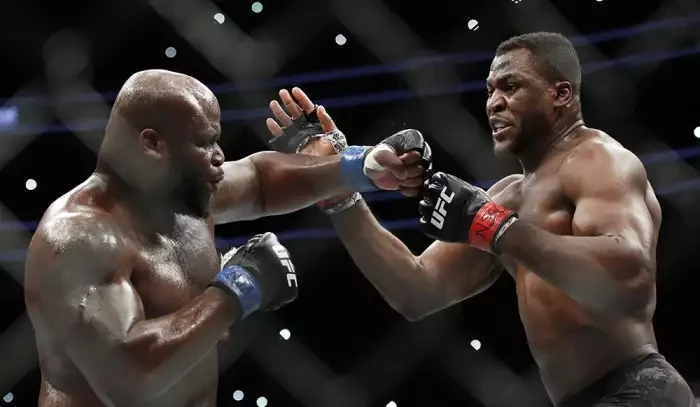 Ngannou je jako Mike Tyson, jak proti němu stojíte v kleci, bojíte se o svůj život, tvrdí trenér