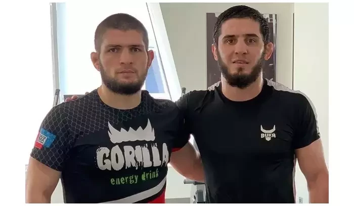 Makhachev se dočkal, brzy mu bude patřit hlavní zápas večera. Kdo má být protivníkem?
