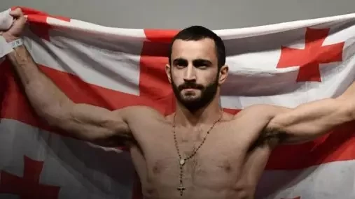 Holloway ani Volkanovski nejsou lepší než já, tvrdí Chikadze a snaží se rozpoutat válku