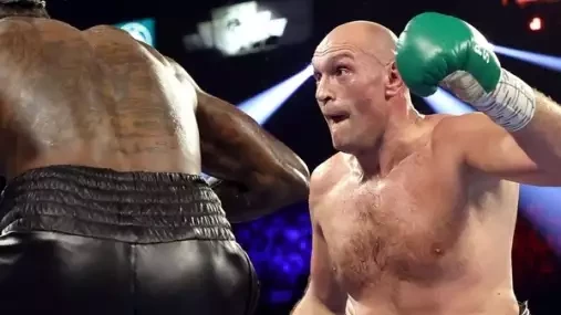 Tyson Fury potvrdil, že si dá zápas v malých rukavicích s šampionem těžké váhy UFC