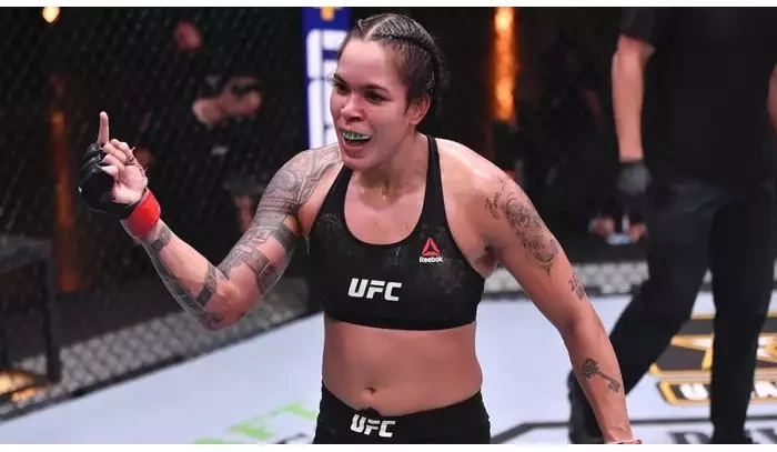 Já se nikdy v žádném fightu nevzdala, pustila se Cyborg do Nunes