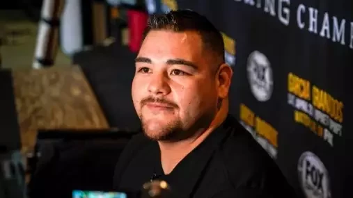 Andy Ruiz jmenoval pět nejlepších boxerů těžké váhy současnosti. Sebe zařadil před Wildera
