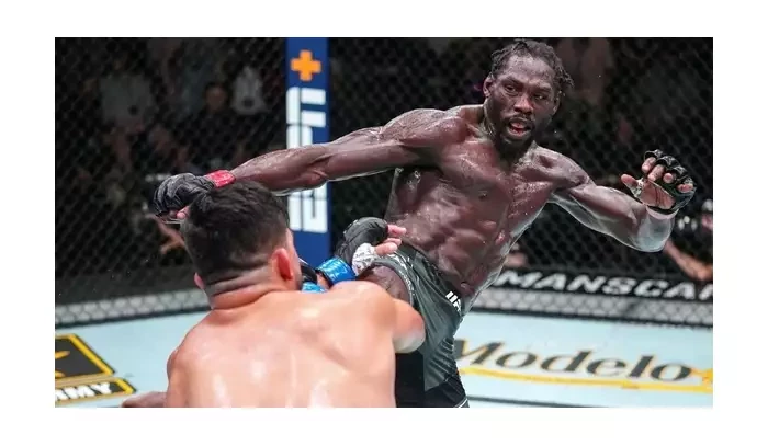 Dusno ve střední váze UFC! Všichni víte, co teď chci, pomrkává Cannonier na Danu Whitea