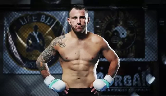 Zombie? Snadný soupeř a pro mě jasné ukončení, mne si ruce Volkanovski