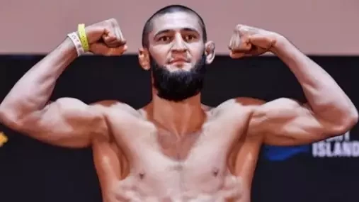 McGregor? Je slabý, falešný, snadno porazitelný, buďte raději silní jako já, radí Chimaev