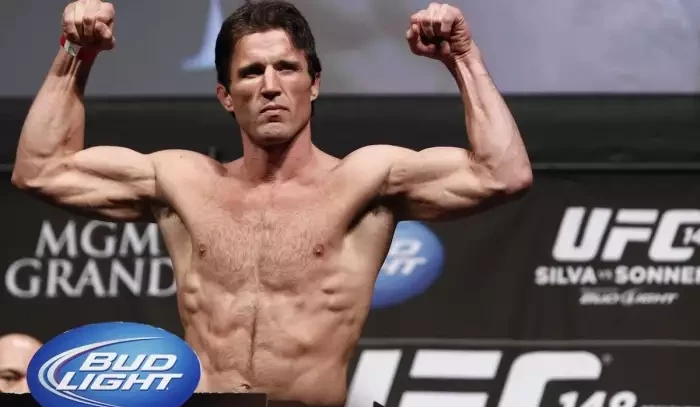 Chael Sonnen uveřejnil jediné jméno, kvůli kterému by zrušil důchodový status