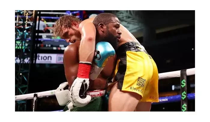 Během duelu s Mayweatherem jsem měl chvíli, kdy má duše opustila tělo, přiznal Logan Paul