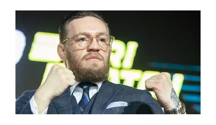 Tak tohle bylo od Poiriera hodně trapné, tvrdí McGregorův manažer. Je trilogie v ohrožení?