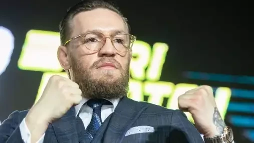 Tak tohle bylo od Poiriera hodně trapné, tvrdí McGregorův manažer. Je trilogie v ohrožení?