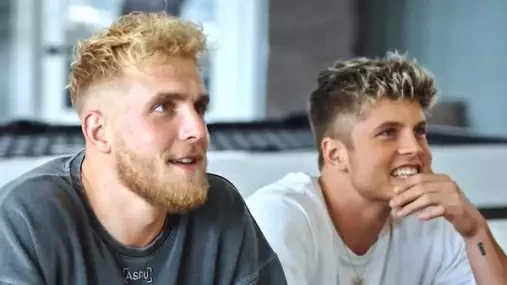 Za jeden zápas v boxu jsem si vydělal víc než kdokoliv v UFC, chvástá se Jake Paul. Chybu vidí ve Whiteovi
