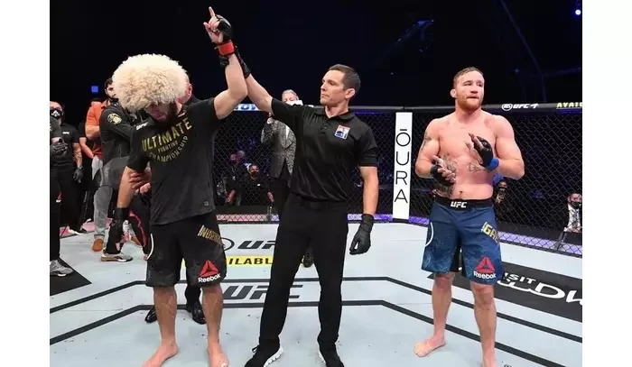 Khabib mě nezlomil silově ani zkušenostmi, říká Gaethje. V čem tedy tkvěla Orlova výhoda?