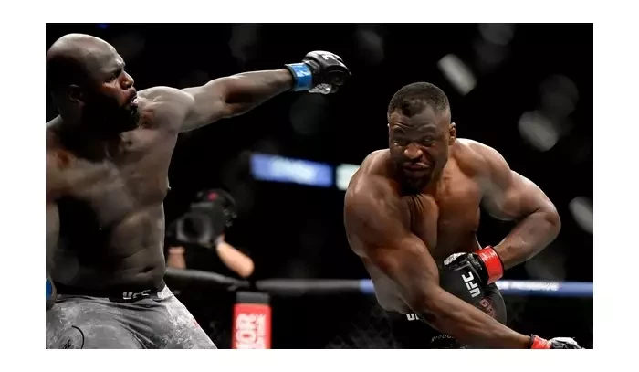 Ngannou má jen jednu zbraň, takových zápasníků jsem už porazil mnoho, věří si Jones