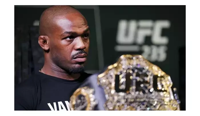 Daniel Cormier vysvětluje, proč bude Jonesovo tažení napříč těžkou vahou neúspěšné