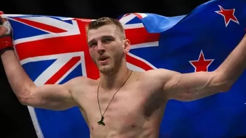 Dan Hooker se hodlá opět zapojit do bojového procesu. Jeho ideálním soupeřem je bývalý šampion
