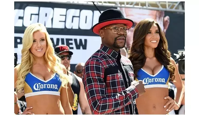Floyd Mayweather: Jsem jediný člověk na světě, který umí vydělat 2 miliardy sparringem