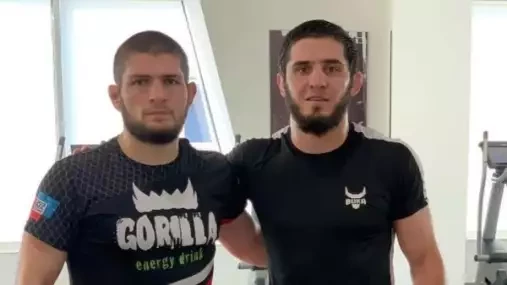 Makhachev měl už dávno bojovat s elitou, míní Gillespie. On by se ho prý nebál