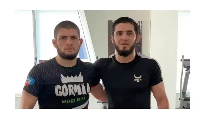 Makhachev měl už dávno bojovat s elitou, míní Gillespie. On by se ho prý nebál