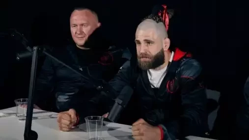 Procházka se opět stal terčem Rakiće, ten z českého samuraje cítí strach