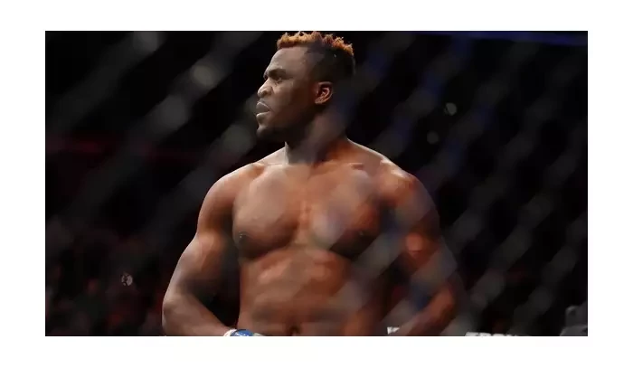 Překvapení v těžké váze! UFC vhodí do hry pás pro dočasného šampiona, Ngannou je rozhořčen