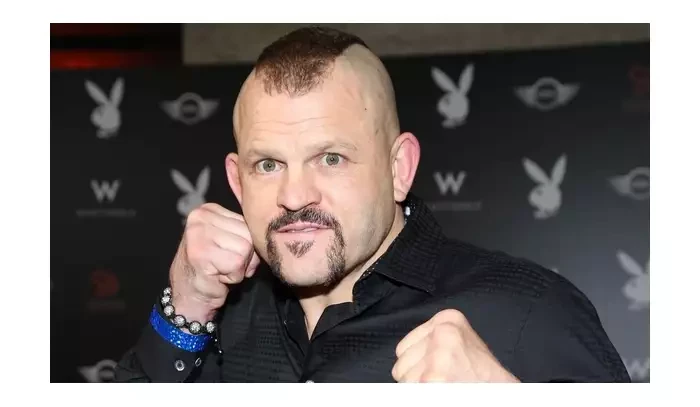 Chuck Liddell se ani v 51 letech nevzdává, momentálně se chce rvát bez rukavic